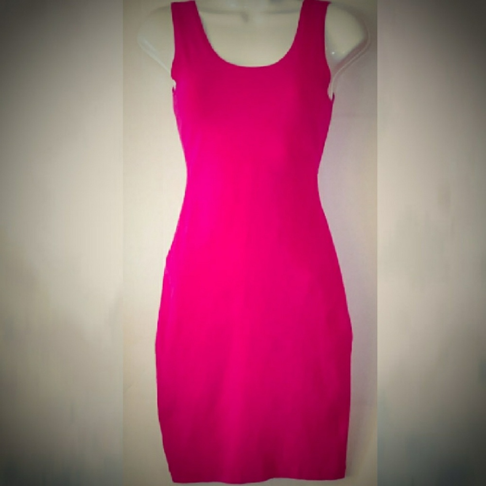 🆑3 - $15✨💦Area Code Pink Dress